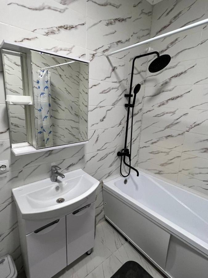 2-Room Apartment Mossovet Bishkek Exterior foto